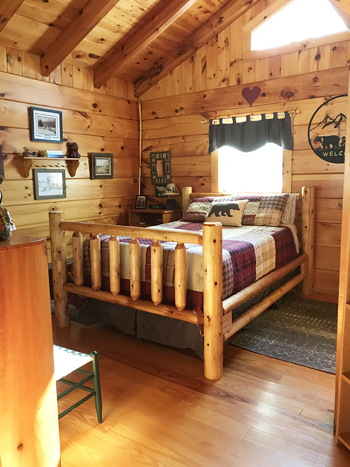 13-mountain-thyme-bedroom